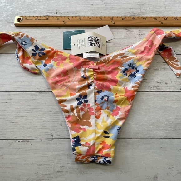Roxy Pt beach classics cheeky hl floral bikini bottom M - Picture 8 of 8
